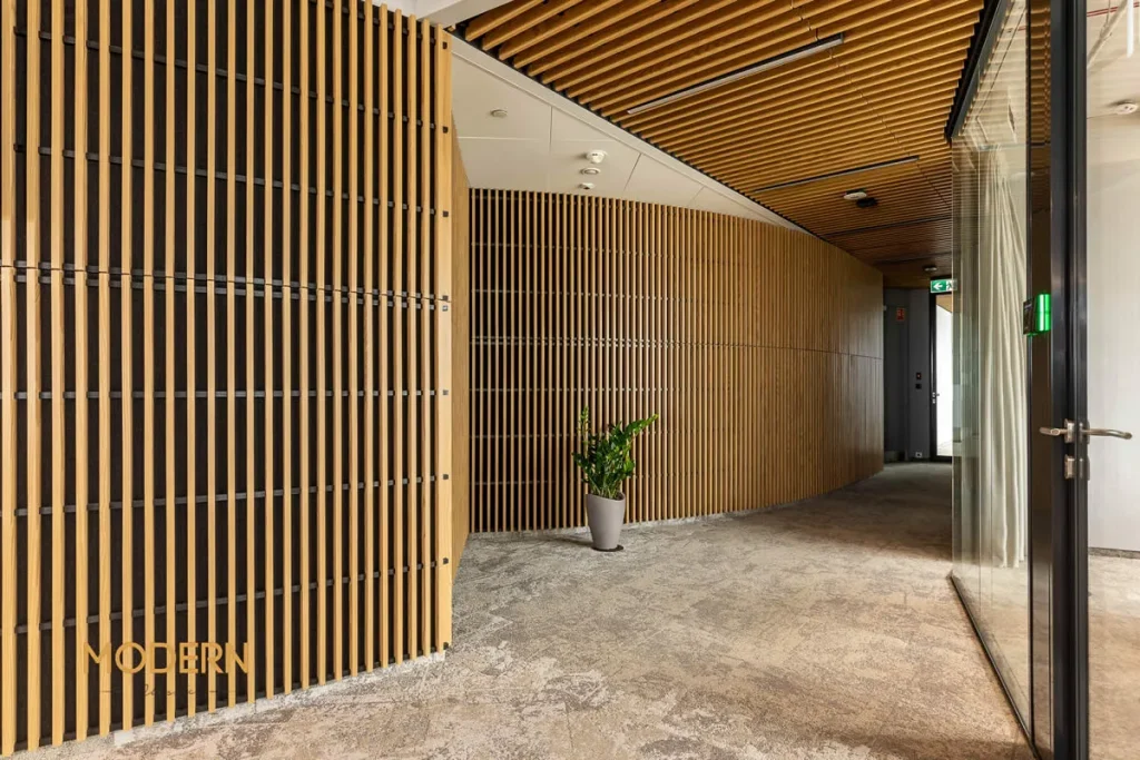 Faux plafond suspendu bois naturel – AZ Plafonds